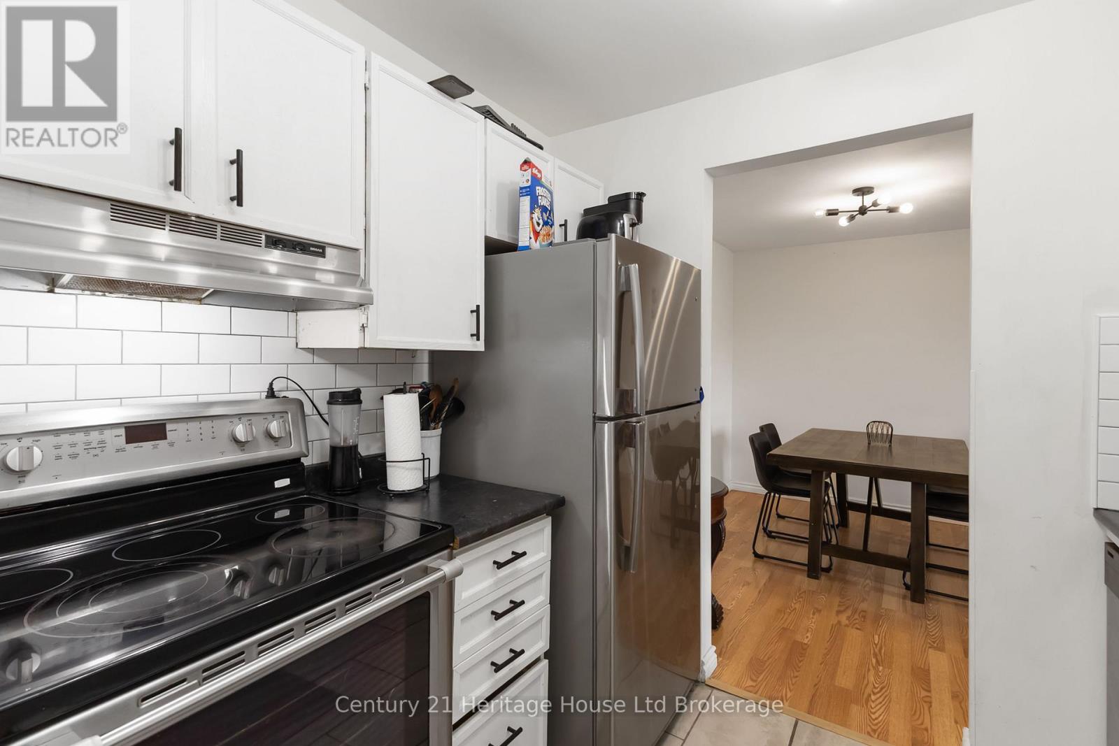 Photo 20 of 31 for 217 - 737 Deveron Crescent