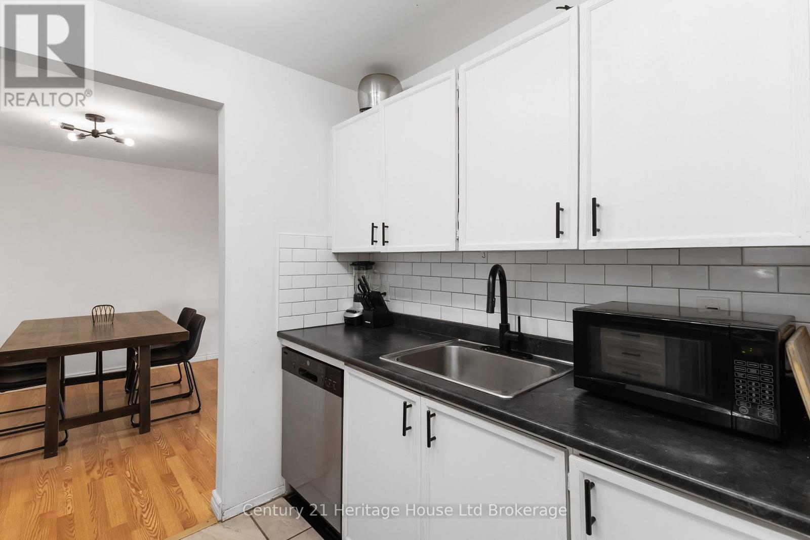 Photo 21 of 31 for 217 - 737 Deveron Crescent