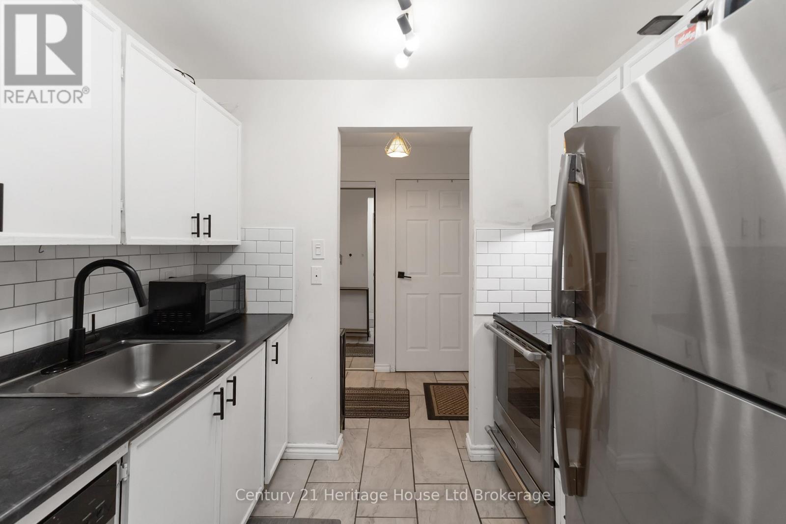 Photo 23 of 31 for 217 - 737 Deveron Crescent