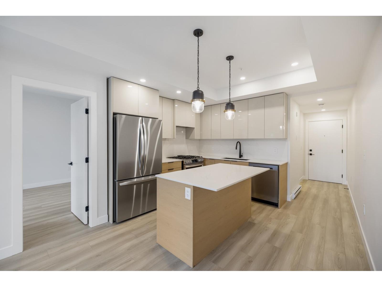 203 15353 17 Avenue, Surrey, British Columbia  V4A 1T8 - Photo 3 - R3086266