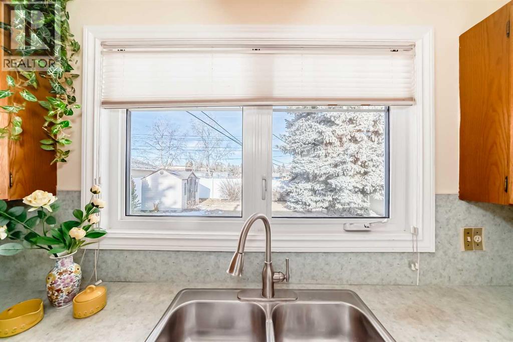 5232 44 Avenue Nw, Calgary, Alberta  T3A 0L8 - Photo 7 - A2275114