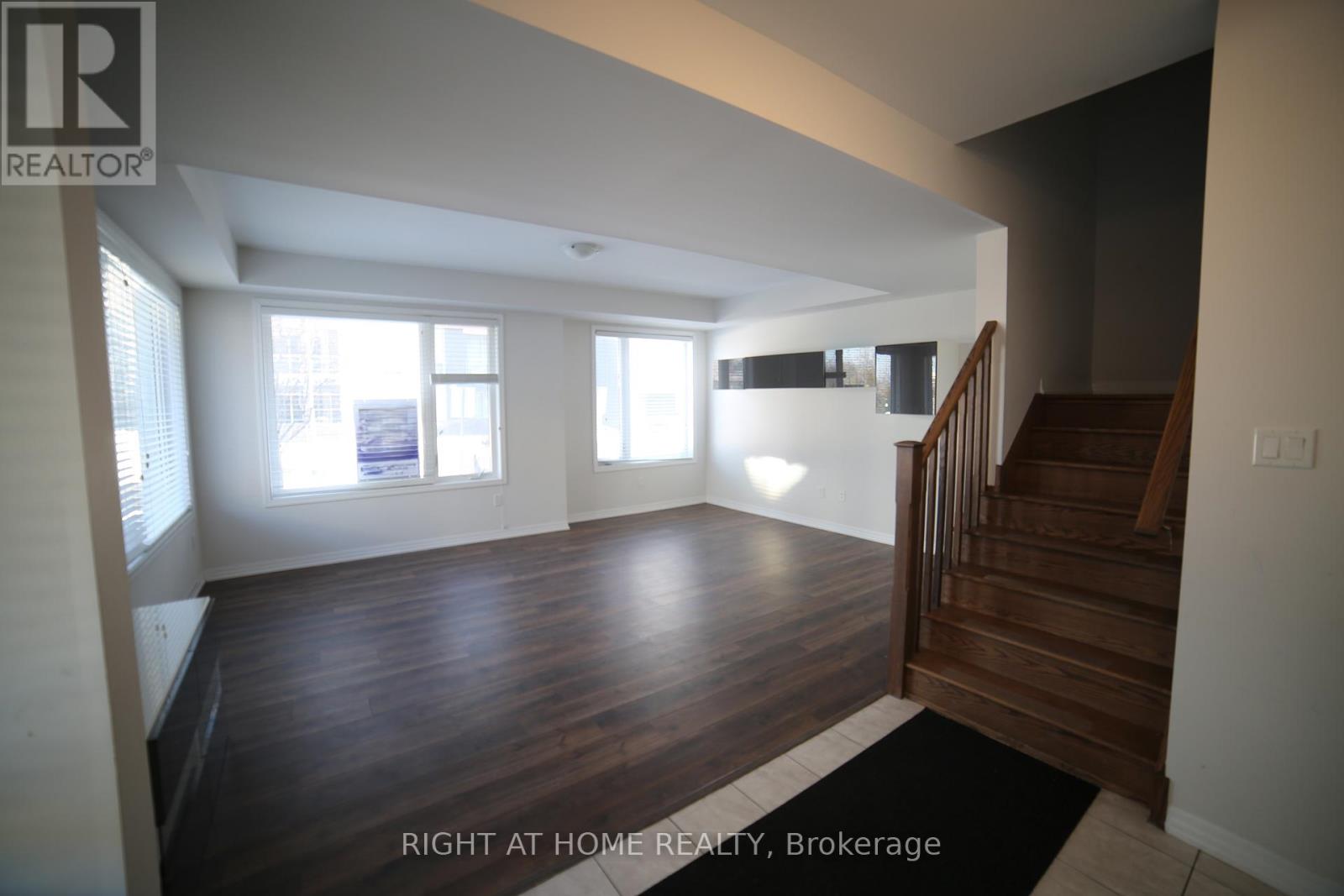 33 - 3019 Creekshore Common, Oakville (Go Glenorchy), Ontario  L6M 1L8 - Photo 3 - W12753266