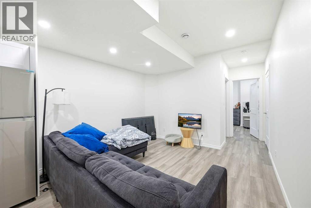 185 Edith Green Nw, Calgary, Alberta  T3R 2H2 - Photo 37 - A2281548