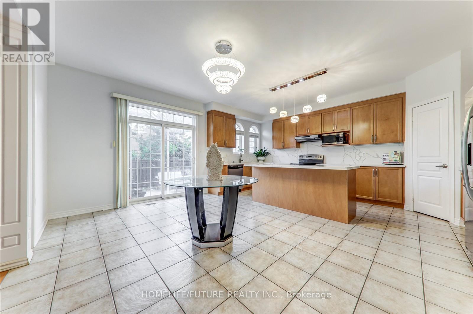 149 Stonechurch Crescent, Markham, Ontario  L6B 0L2 - Photo 18 - N12755272