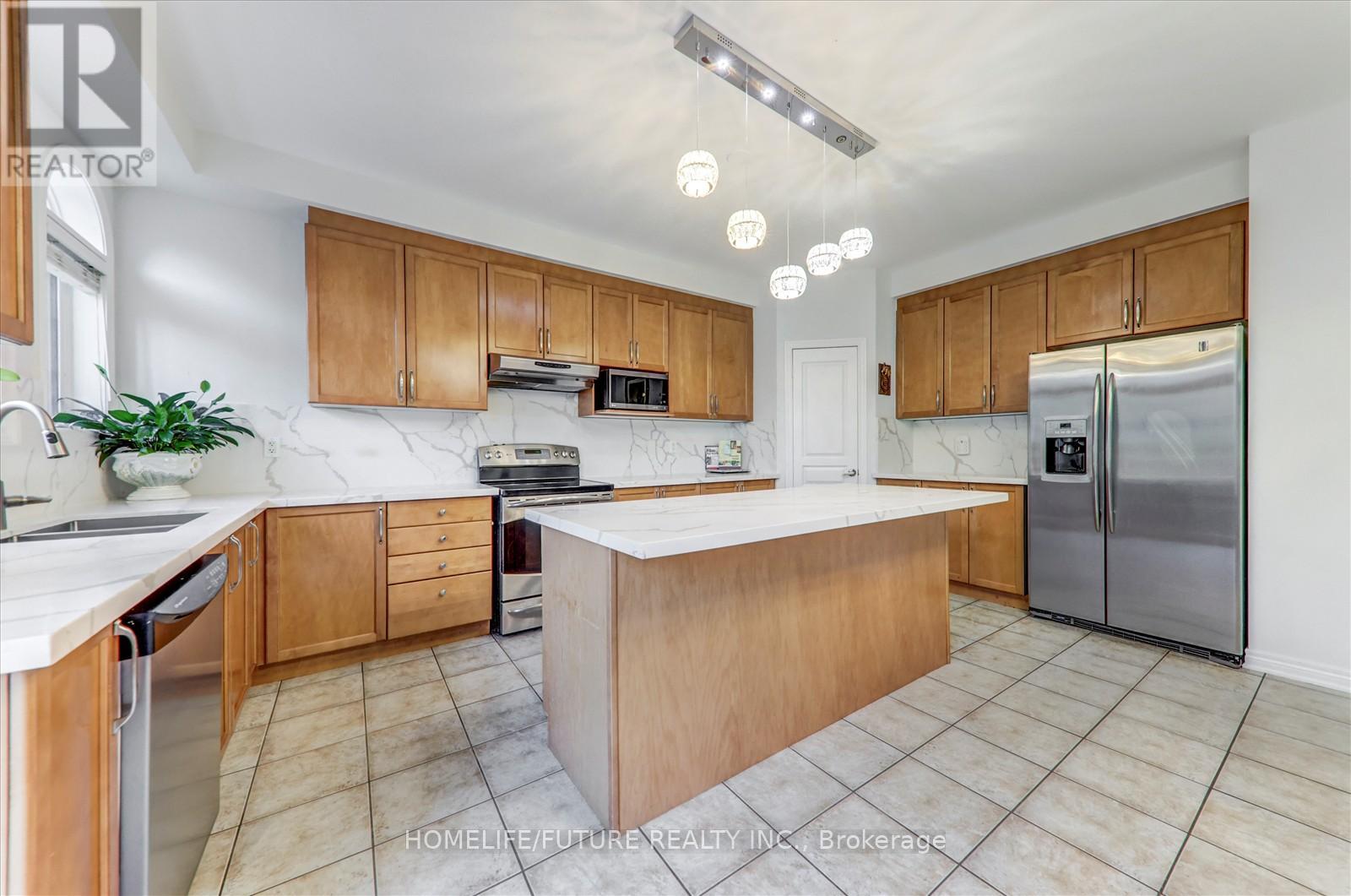 149 Stonechurch Crescent, Markham, Ontario  L6B 0L2 - Photo 20 - N12755272