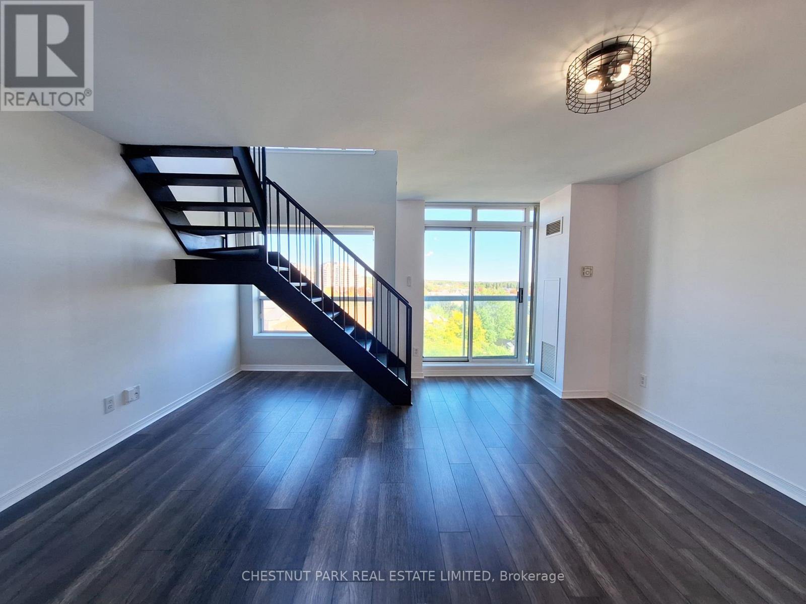 622 - 3 Ellesmere Street, Richmond Hill, Ontario  L4B 4N2 - Photo 4 - N12755276