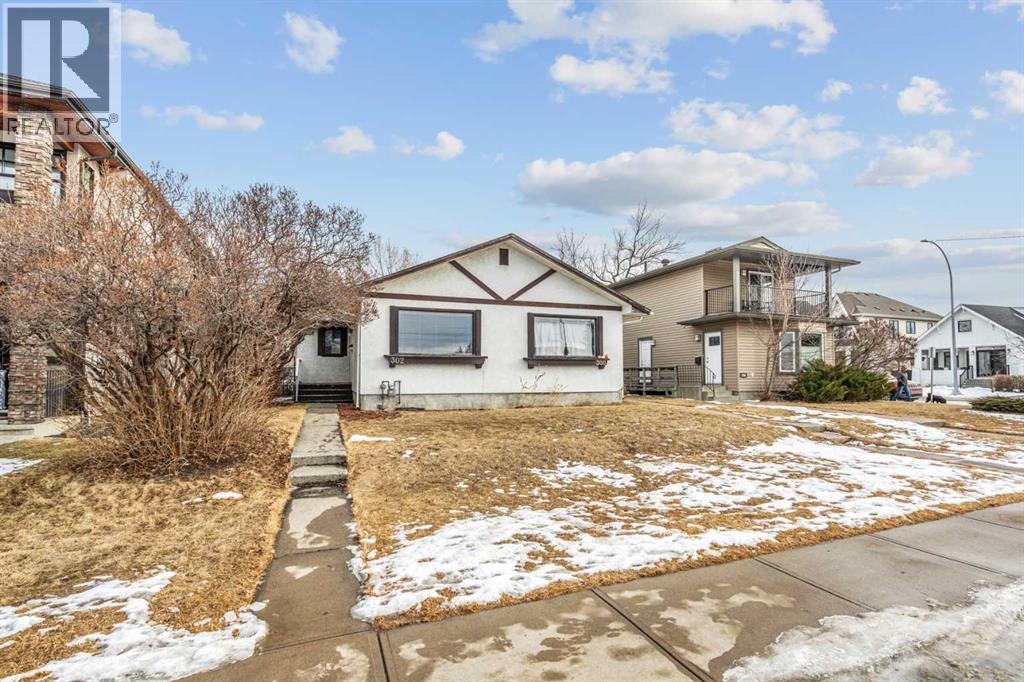 300 & 302 16a Street Nw, Calgary, Alberta  T2N 2C8 - Photo 3 - A2282888