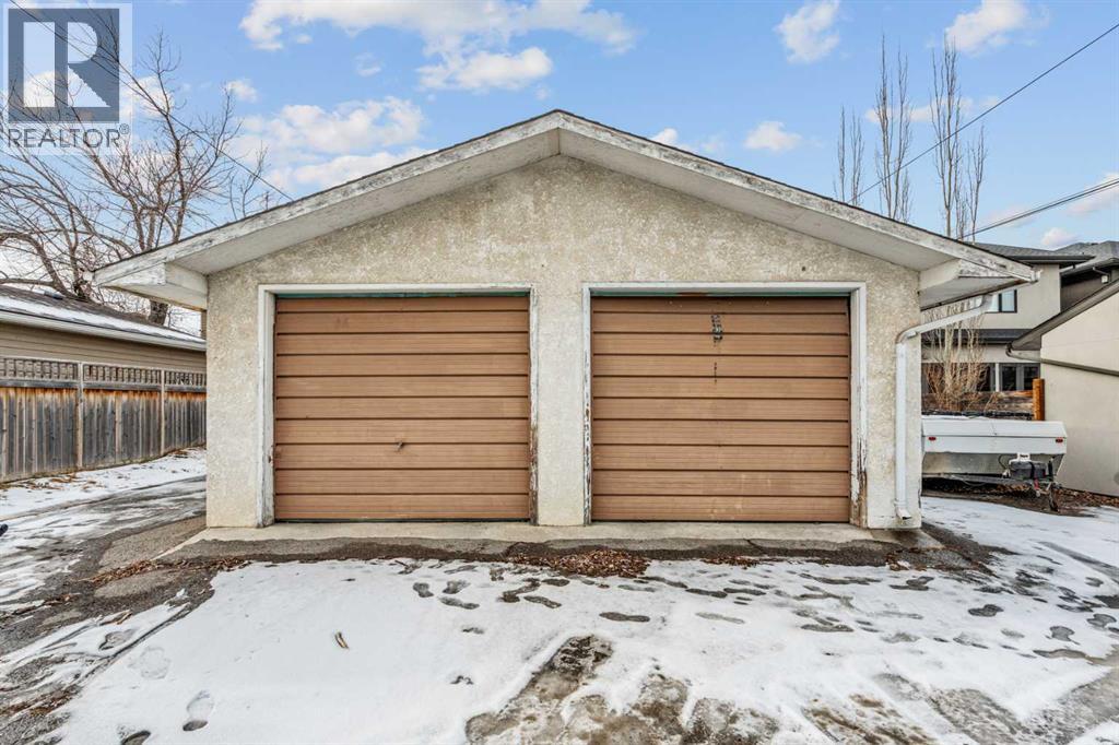 300 & 302 16a Street Nw, Calgary, Alberta  T2N 2C8 - Photo 39 - A2282888