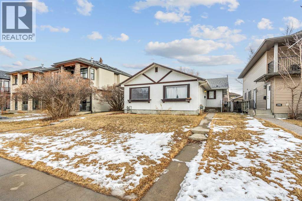 300 & 302 16a Street Nw, Calgary, Alberta  T2N 2C8 - Photo 4 - A2282888