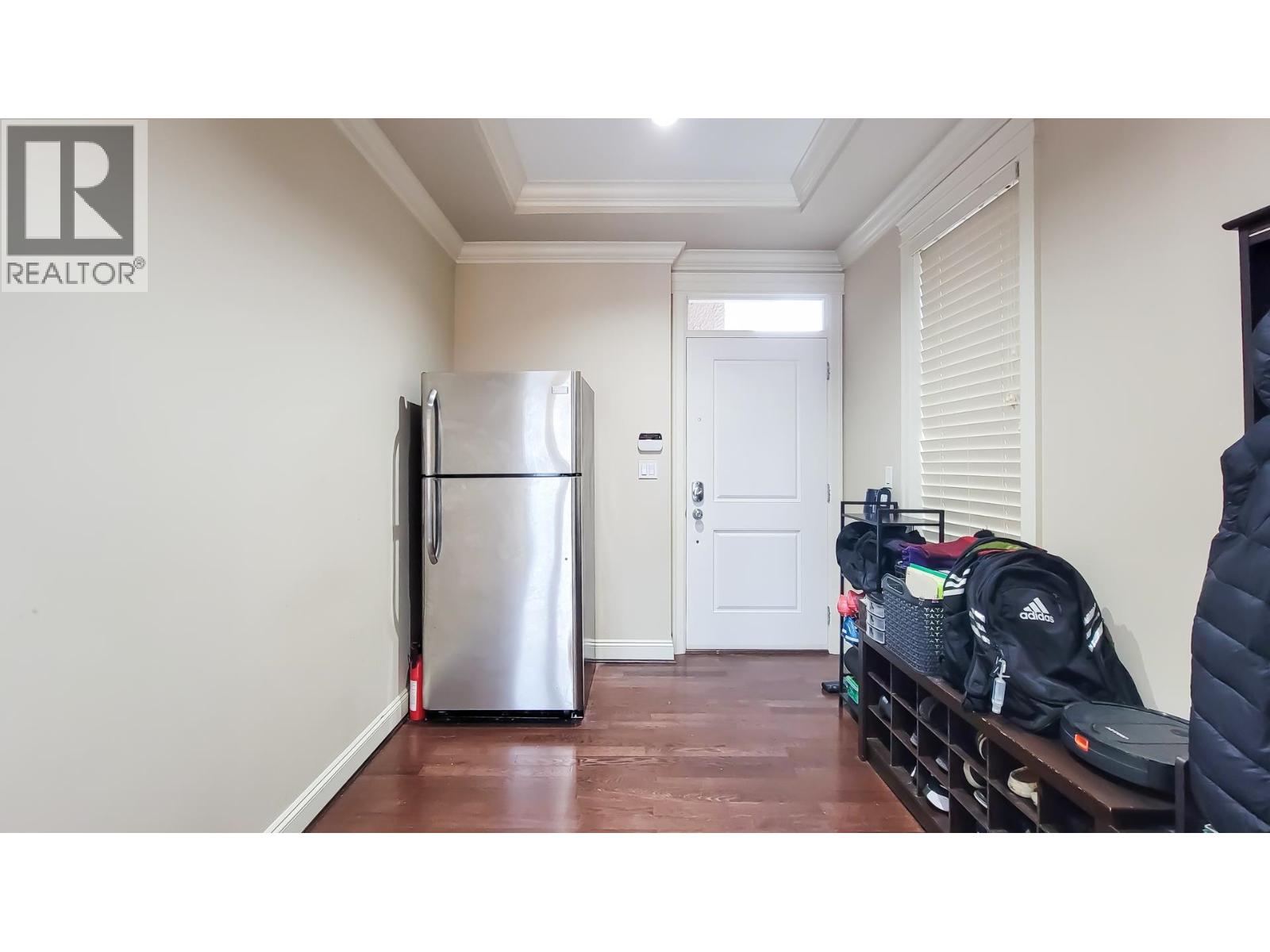 203 E 18th Street, North Vancouver, British Columbia  V7L 2X7 - Photo 30 - R3086233