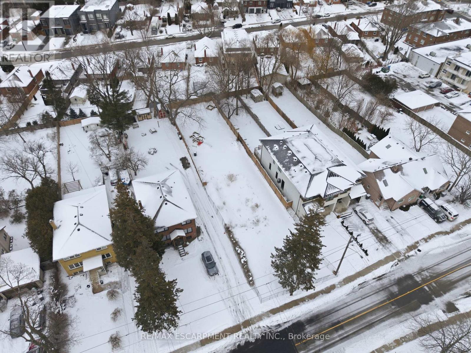 19 Broadview Avenue, Mississauga, Ontario  L5H 2S8 - Photo 10 - W12755264