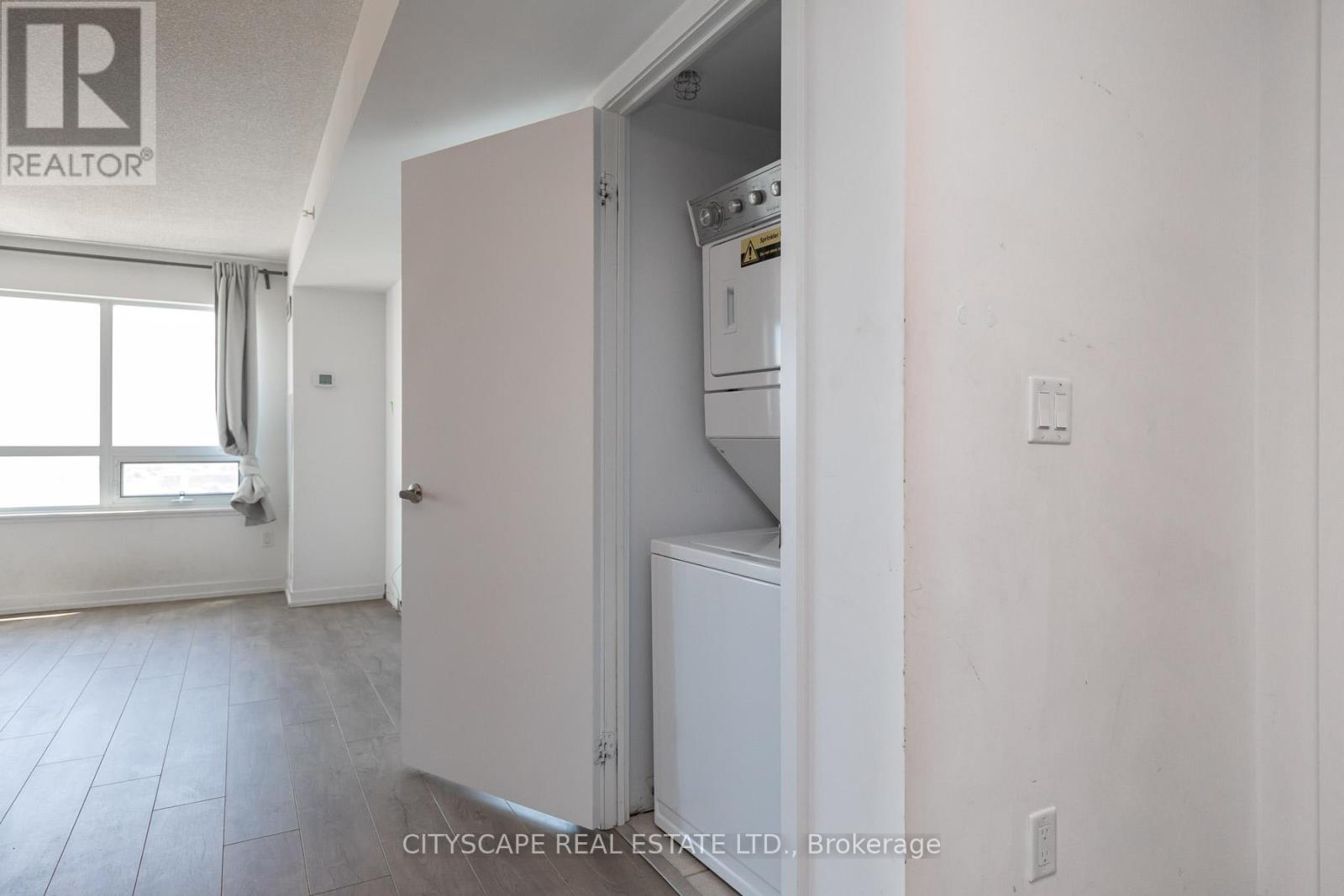 1804 - 1410 Dupont Street, Toronto, Ontario  M6H 0B6 - Photo 12 - W12755304