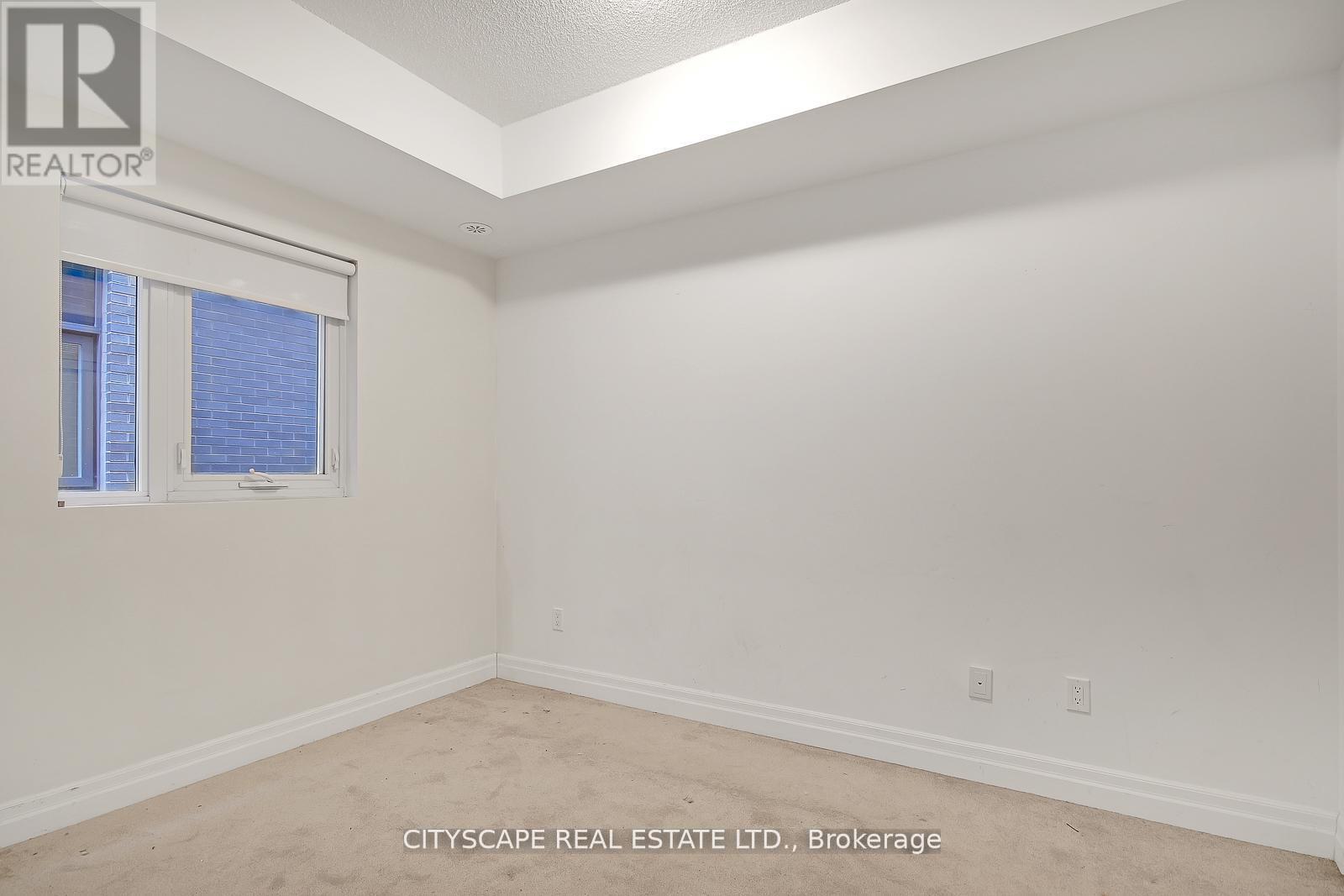 402 - 380 Wallace Avenue, Toronto, Ontario  M6P 3P2 - Photo 9 - W12755314