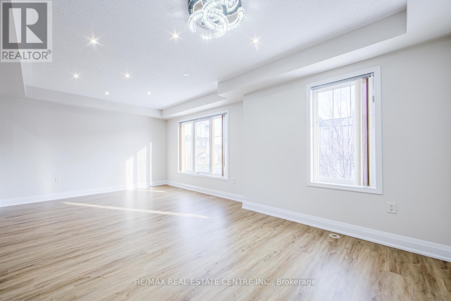 299 Dymott Avenue, Milton, Ontario  L9T 0Z5 - Photo 12 - W12755320