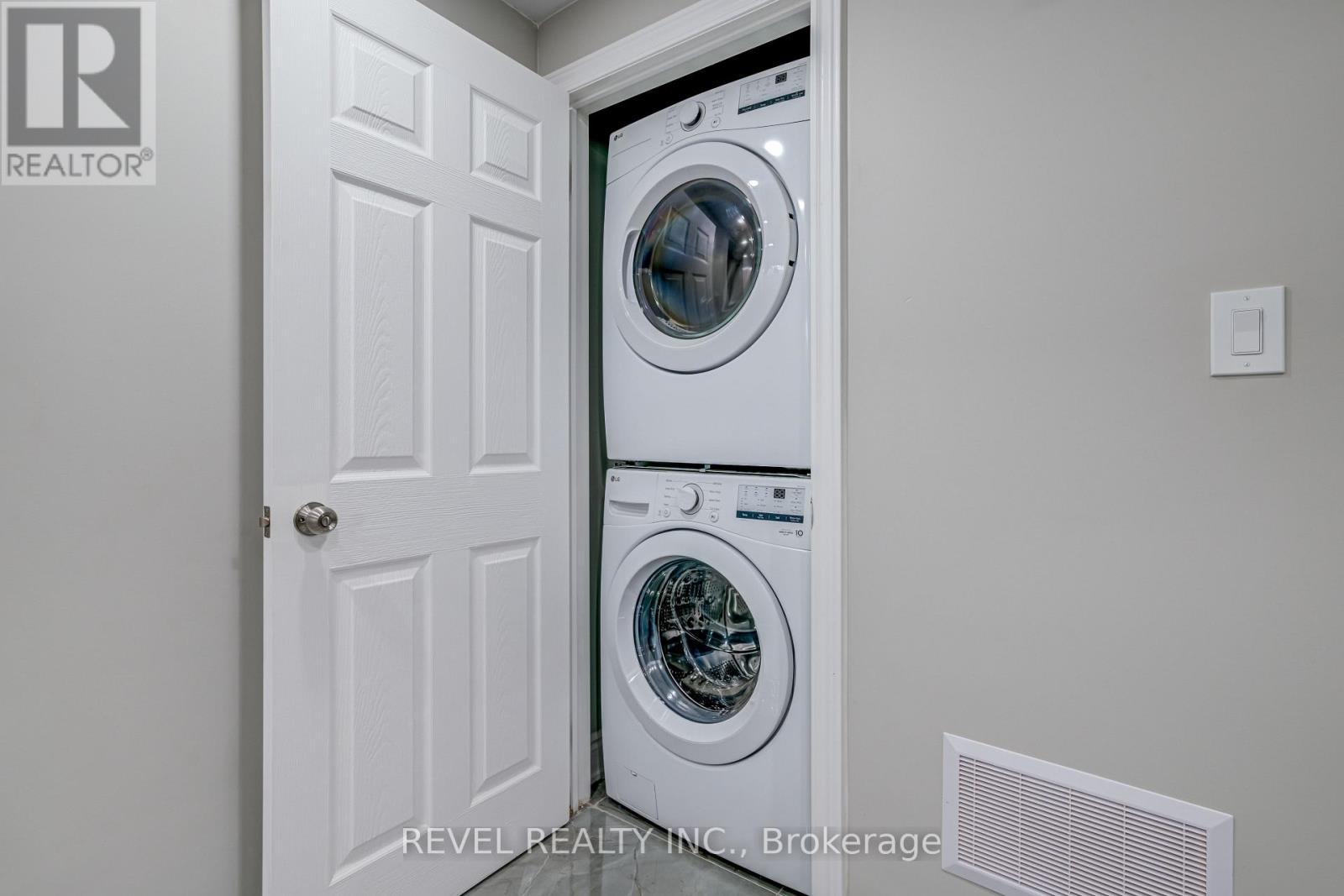 1238 Playter Place, Oakville, Ontario  L6M 2V4 - Photo 27 - W12755332