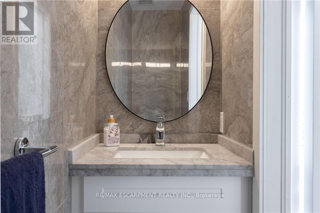 8-10 Ontario Street, Grimsby, Ontario  L3M 3G9 - Photo 12 - X12755292