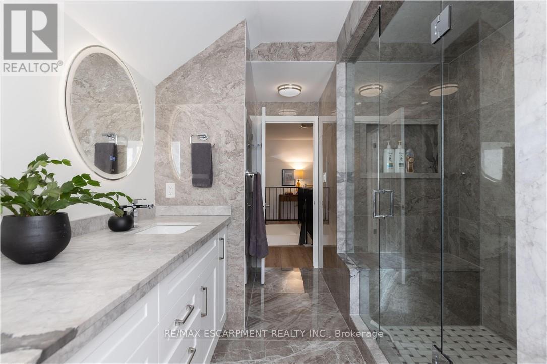 8-10 Ontario Street, Grimsby, Ontario  L3M 3G9 - Photo 19 - X12755292