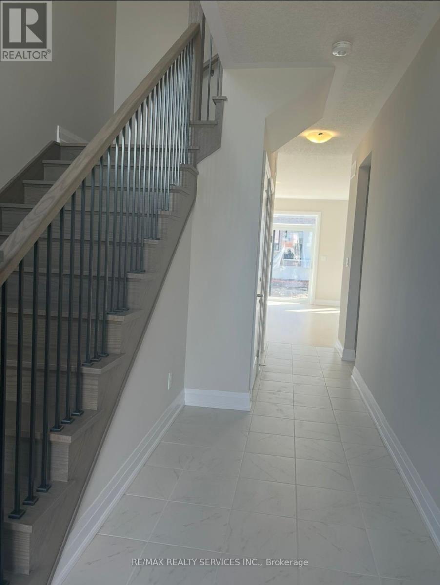 30 Shaded Creek Drive, Kitchener, Ontario  N2P 2P3 - Photo 2 - X12755294