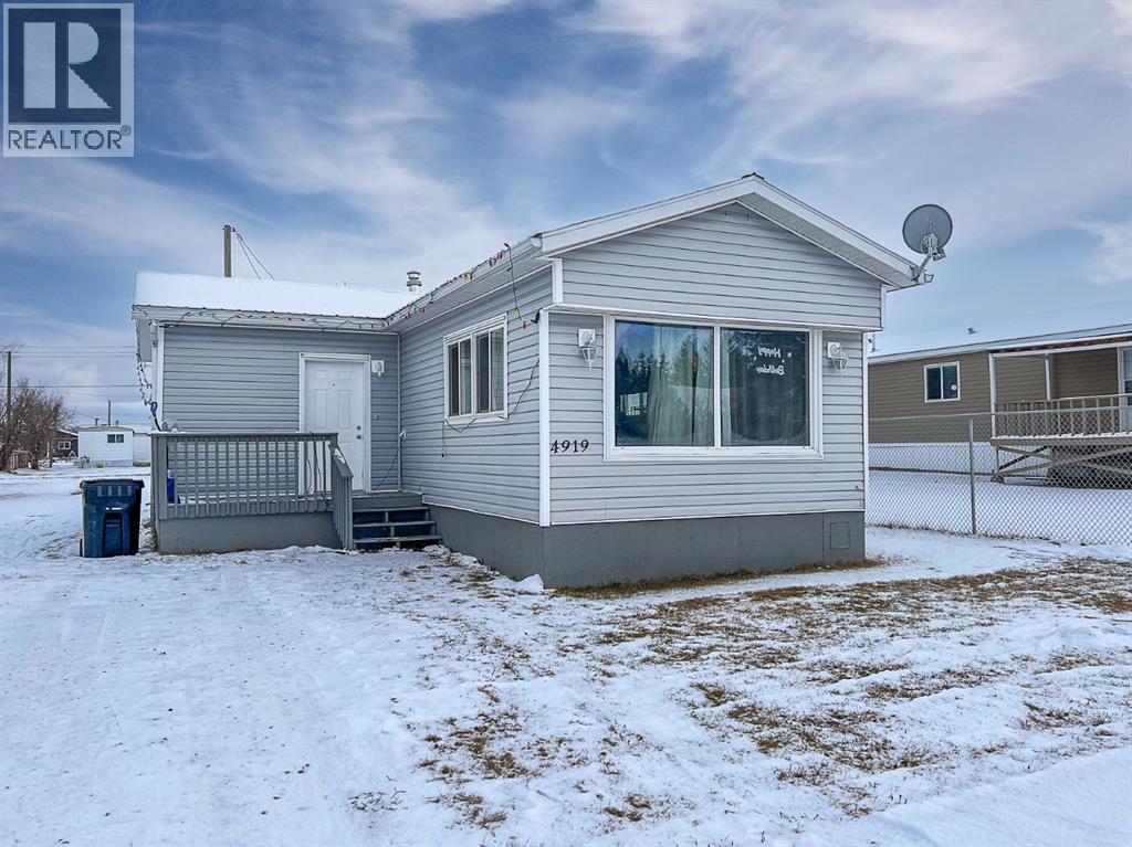 4919 1 Street, Donnelly, Alberta  T0H 1G0 - Photo 1 - A2273651
