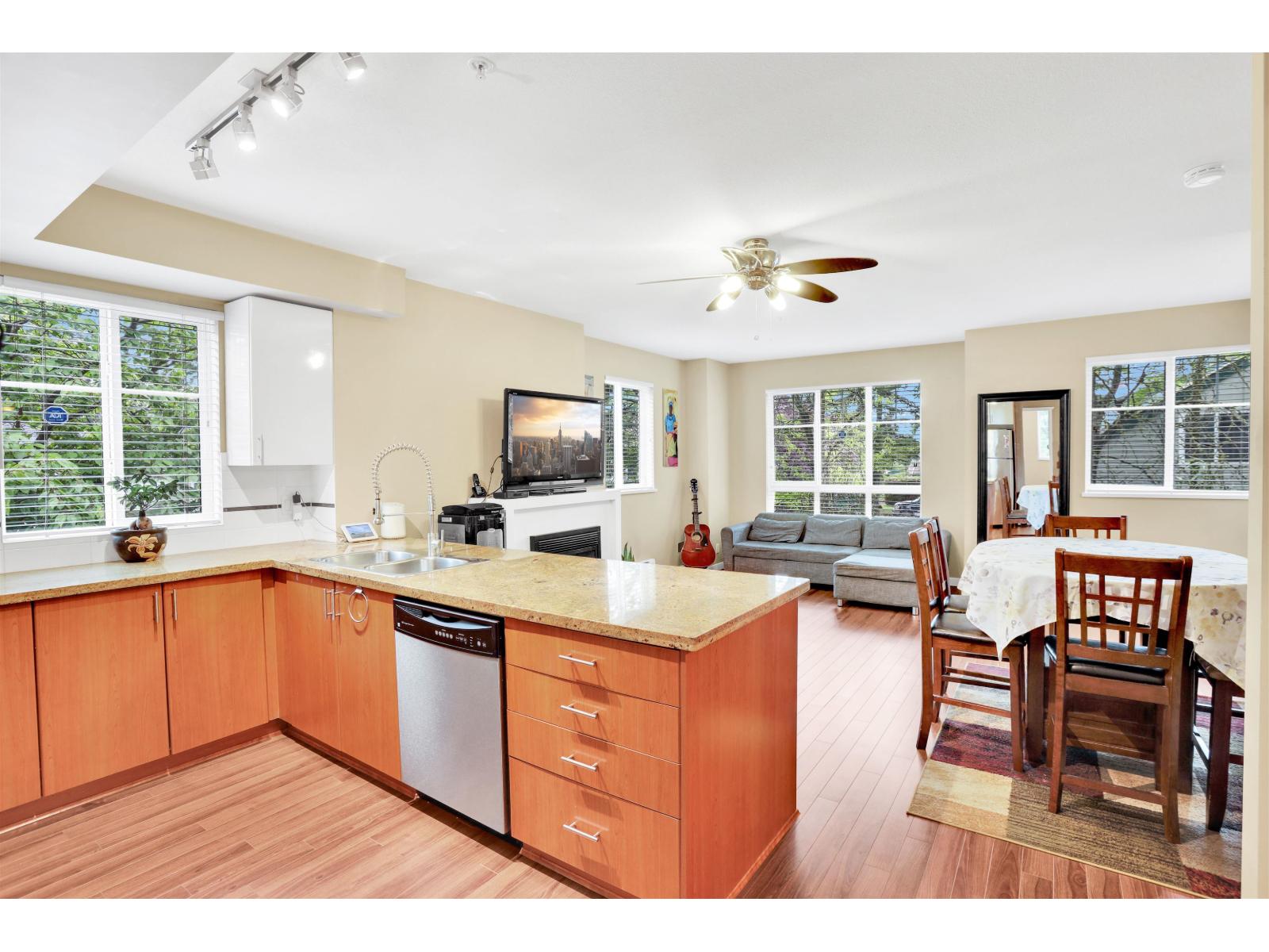 40 13239 Old Yale Road, Surrey, British Columbia  V3T 3C5 - Photo 10 - R3085930