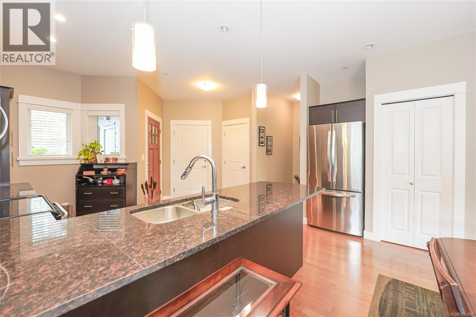 7 2319 Chilco Rd, View Royal, British Columbia  V9B 6S7 - Photo 5 - 1024889