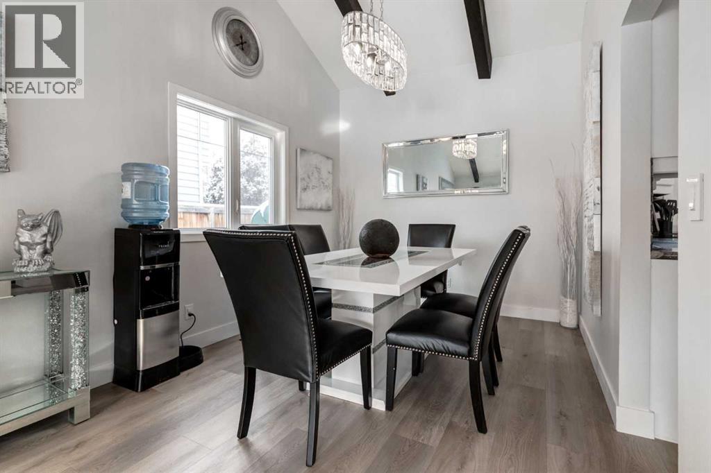 16 Woodgate Close Sw, Calgary, Alberta  T2W 4C1 - Photo 8 - A2281588