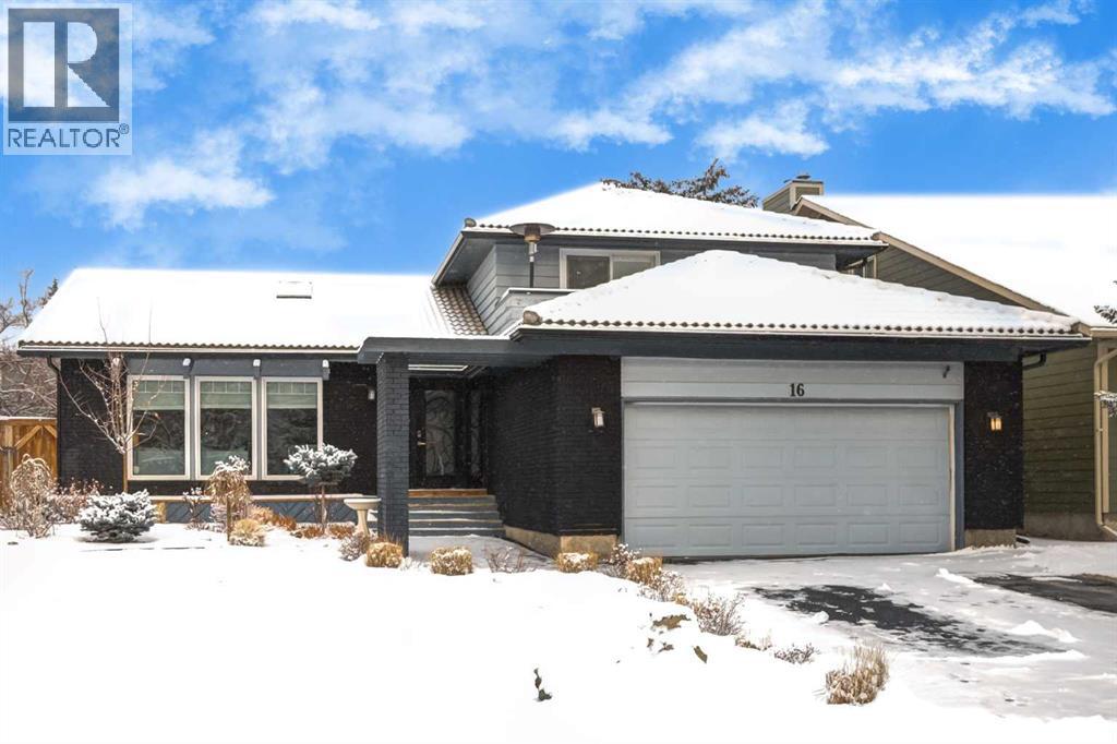 16 Woodgate Close Sw, Calgary, Alberta  T2W 4C1 - Photo 1 - A2281588
