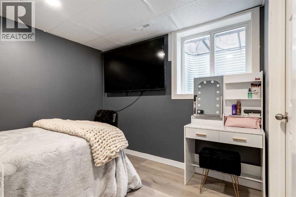 16 Woodgate Close Sw, Calgary, Alberta  T2W 4C1 - Photo 41 - A2281588