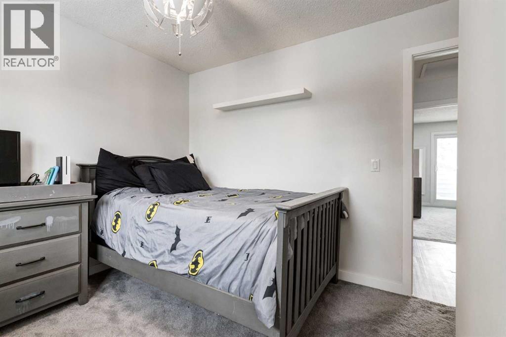 16 Woodgate Close Sw, Calgary, Alberta  T2W 4C1 - Photo 36 - A2281588