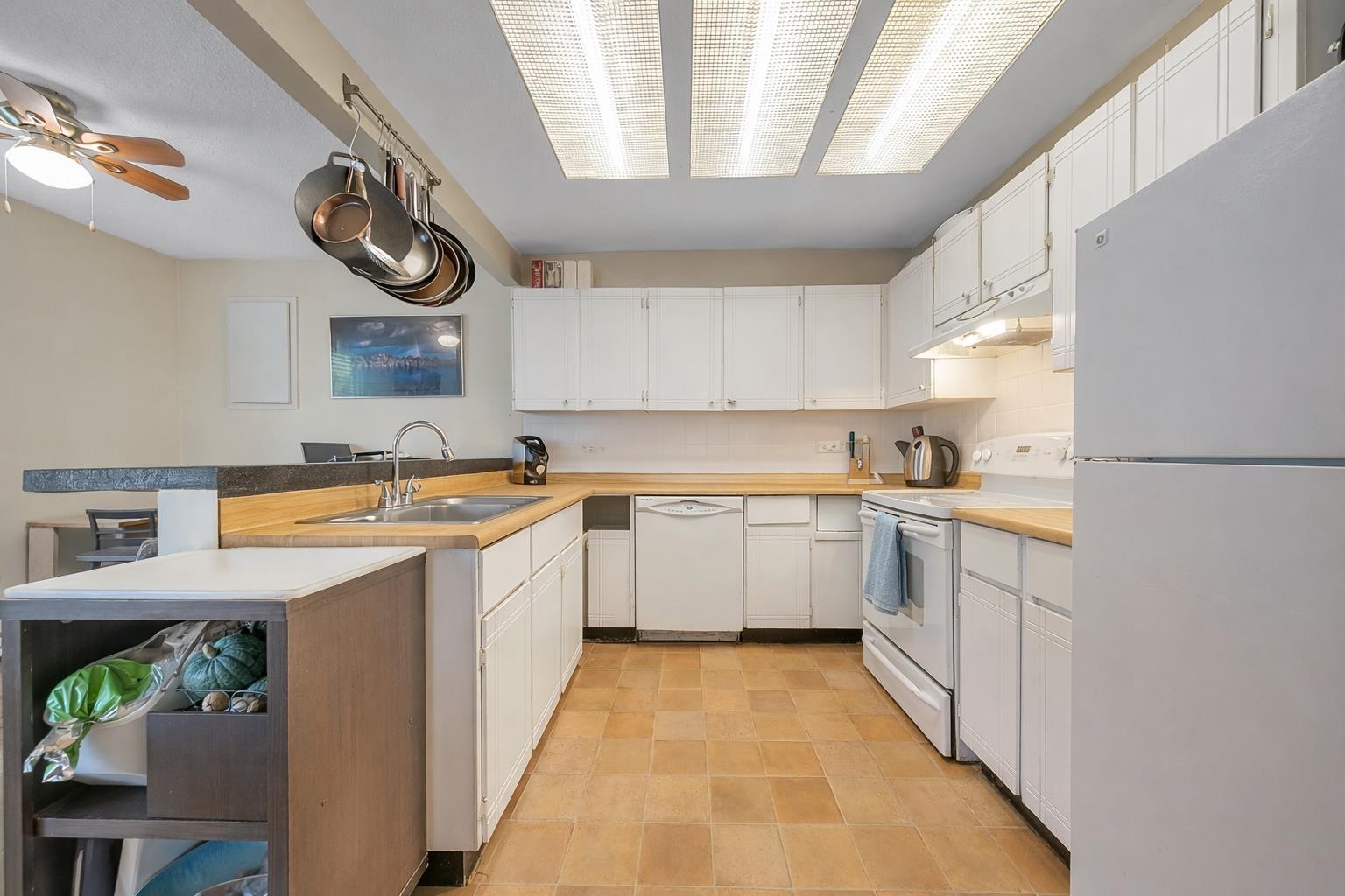 11253 Glenbrook Place, Delta, British Columbia  V4C 7N5 - Photo 11 - R3059921