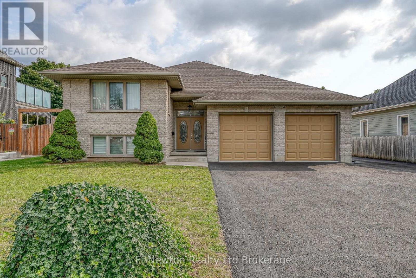 356 BROADWAY STREET, Tillsonburg, Ontario