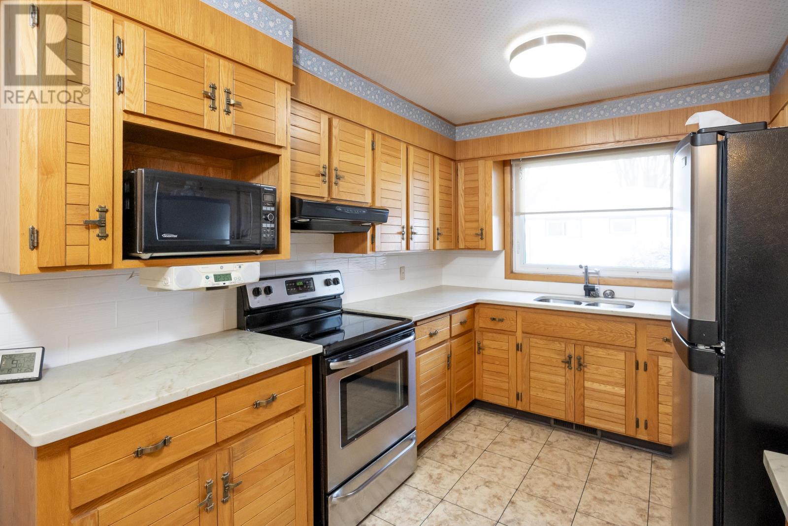 604 Ashdale Pl, Thunder Bay, Ontario  P7E 3M6 - Photo 9 - TB2600156