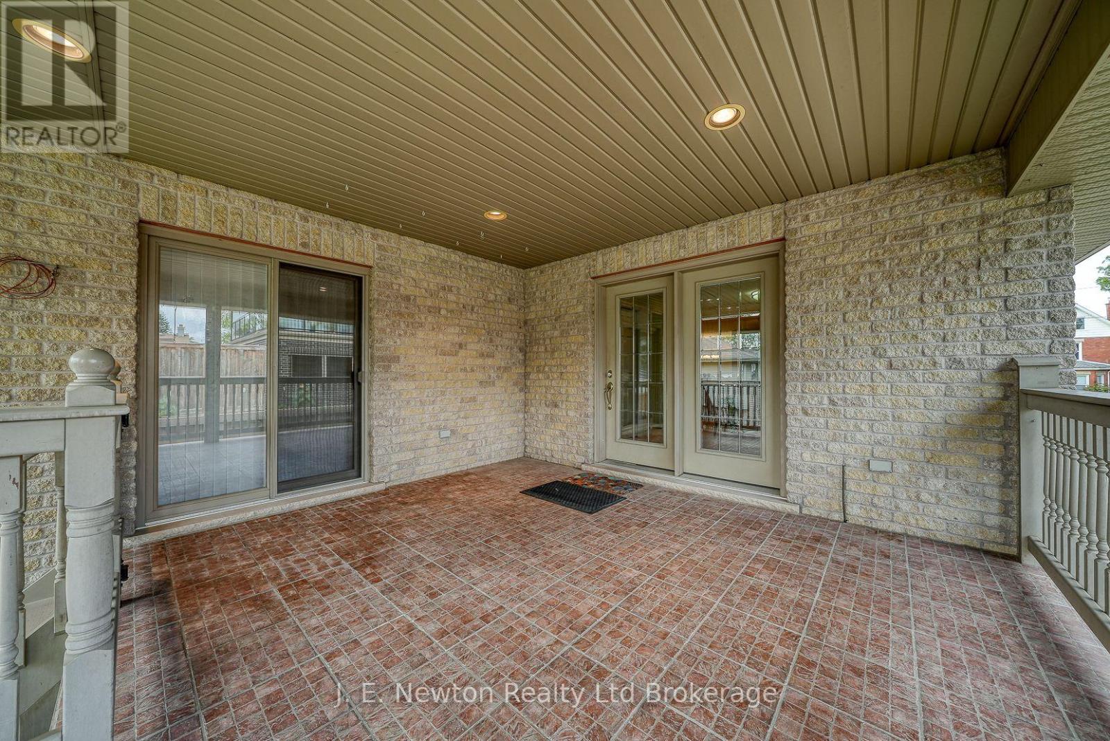 356 Broadway Street, Tillsonburg, Ontario  N4G 3S3 - Photo 7 - X12388690