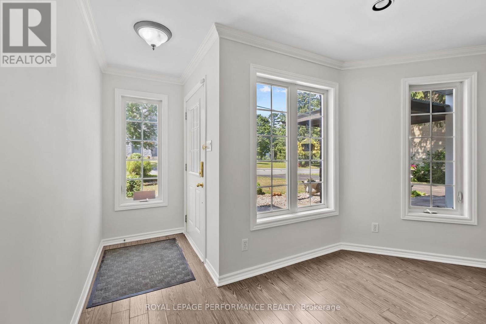 28 Queen Street, North Stormont, Ontario  K0A 1R0 - Photo 17 - X12755460