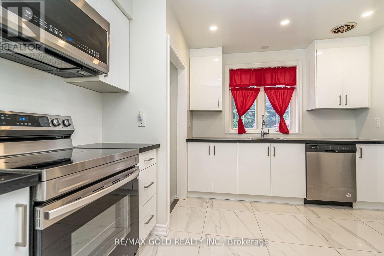 41 Aberdeen Crescent, Brampton, Ontario  L6T 2P8 - Photo 15 - W12478365