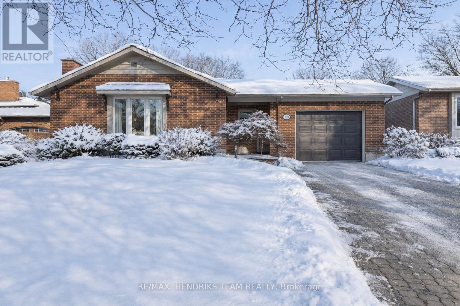 704 VINE STREET, St. Catharines, Ontario