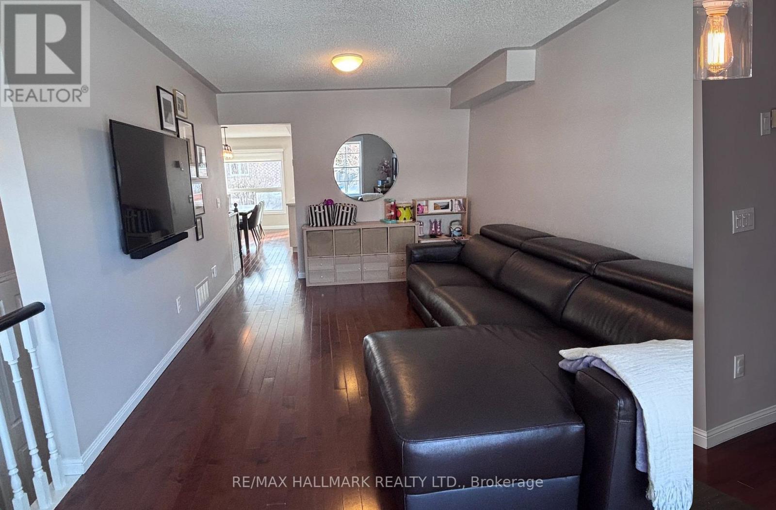 568 Legresley Lane, Newmarket, Ontario  L3Y 8R8 - Photo 15 - N12736844