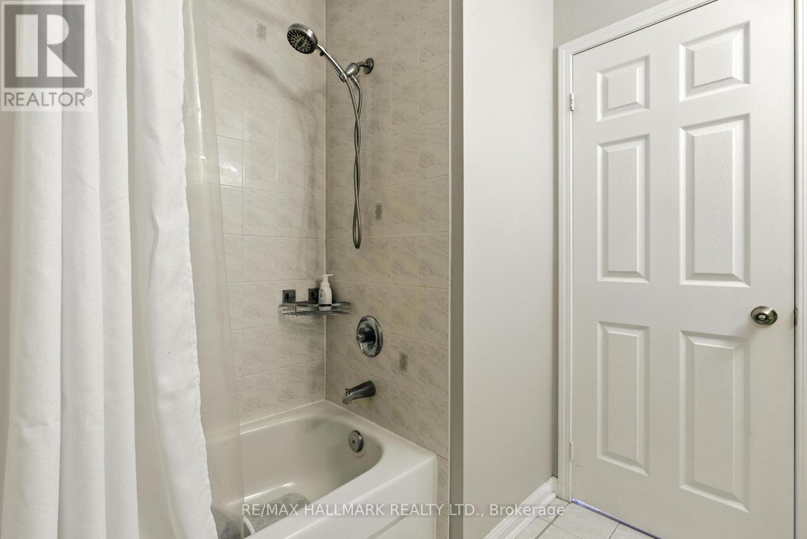 568 Legresley Lane, Newmarket, Ontario  L3Y 8R8 - Photo 28 - N12736844