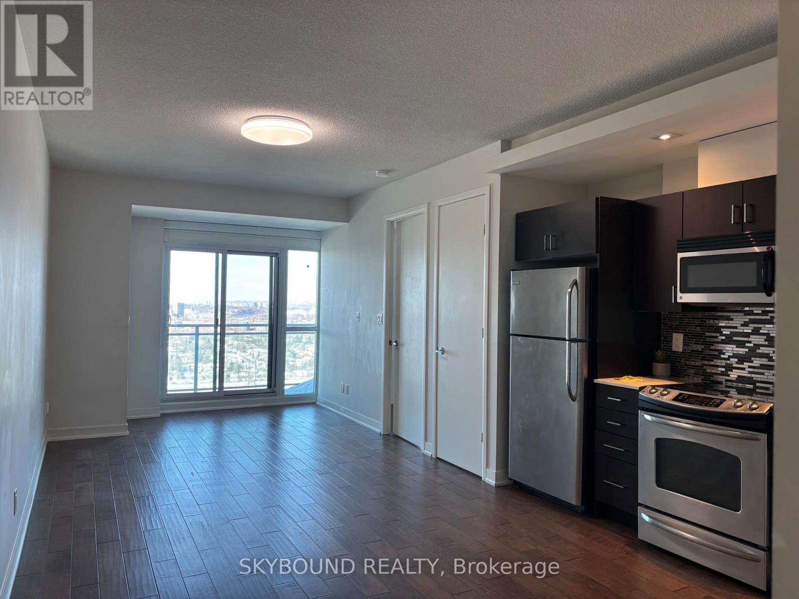 2723 - 165 Legion Road N, Toronto, Ontario  M8Y 0B3 - Photo 12 - W12385774