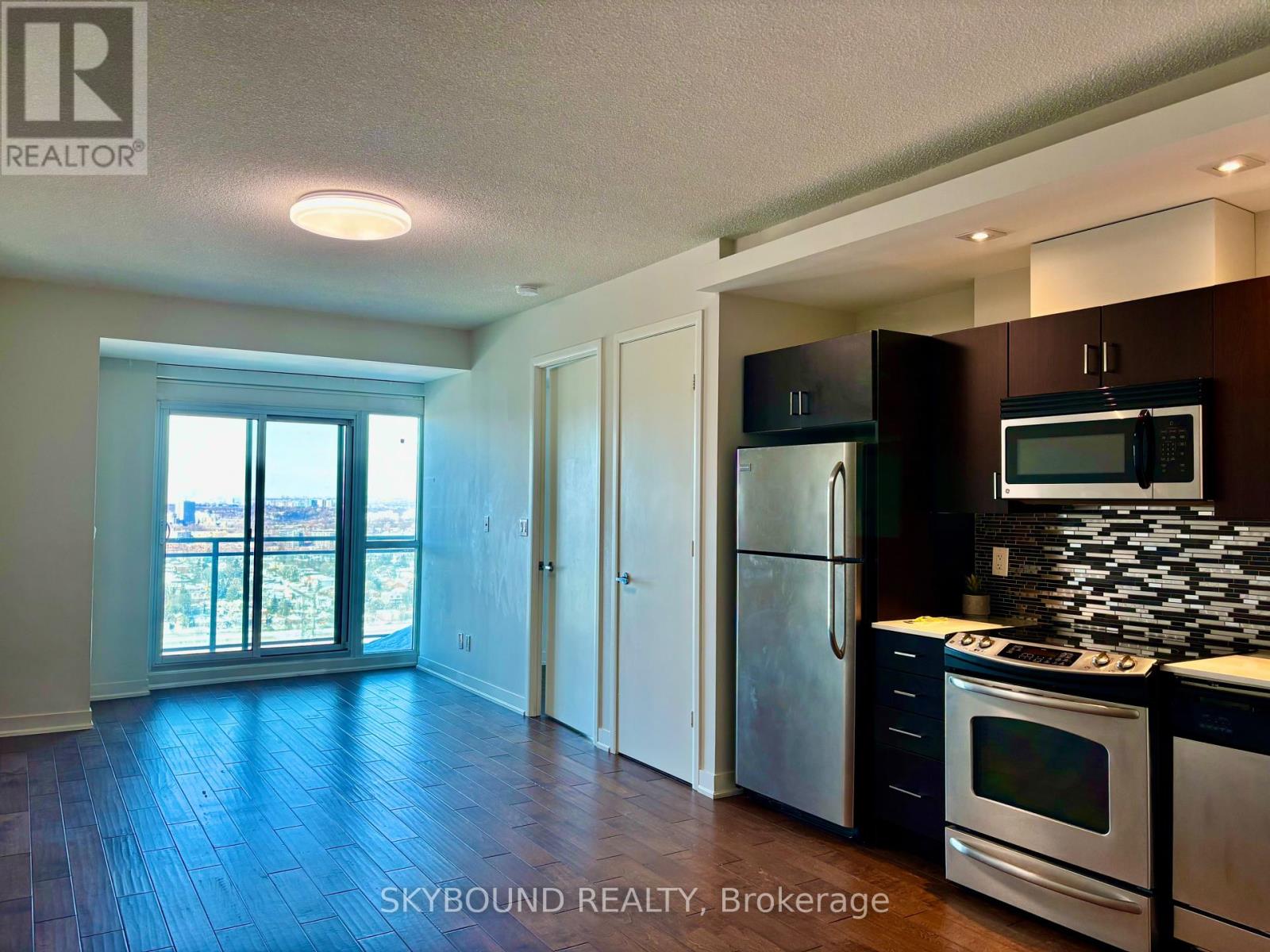 2723 - 165 Legion Road N, Toronto, Ontario  M8Y 0B3 - Photo 17 - W12385774