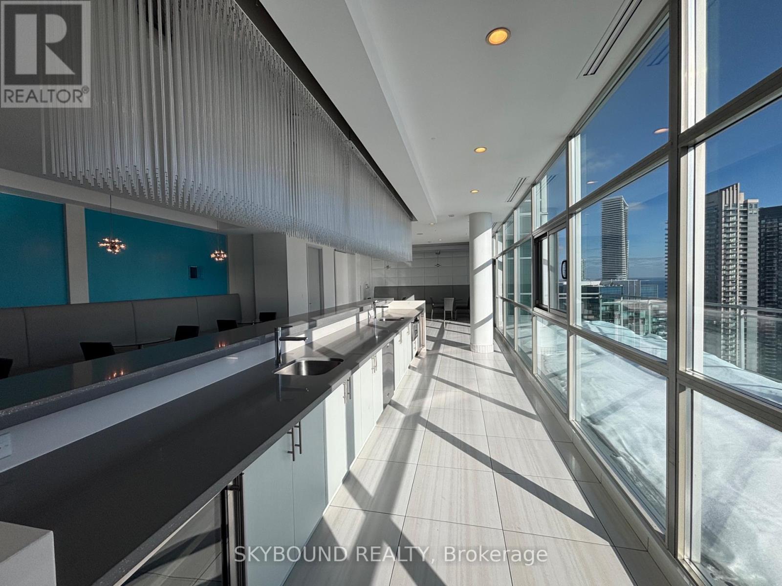 2723 - 165 Legion Road N, Toronto, Ontario  M8Y 0B3 - Photo 43 - W12385774