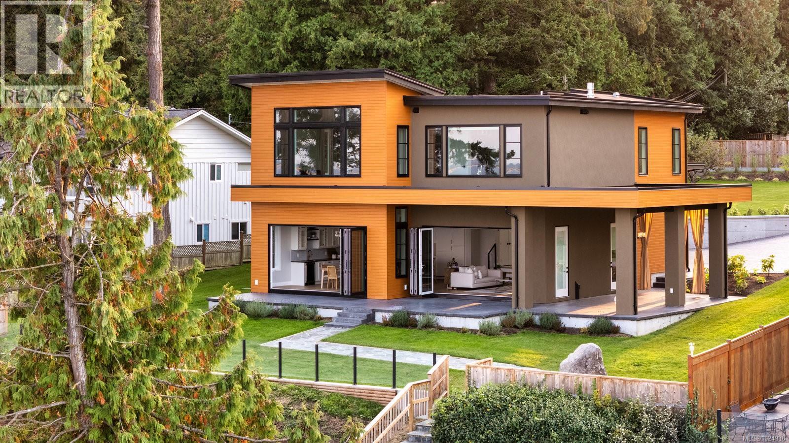 8213 Lochside Dr, Central Saanich, British Columbia  V8M 1T9 - Photo 7 - 1024938