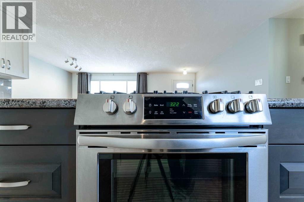 640 54 Avenue W, Claresholm, Alberta  T0L 0T0 - Photo 19 - A2281081