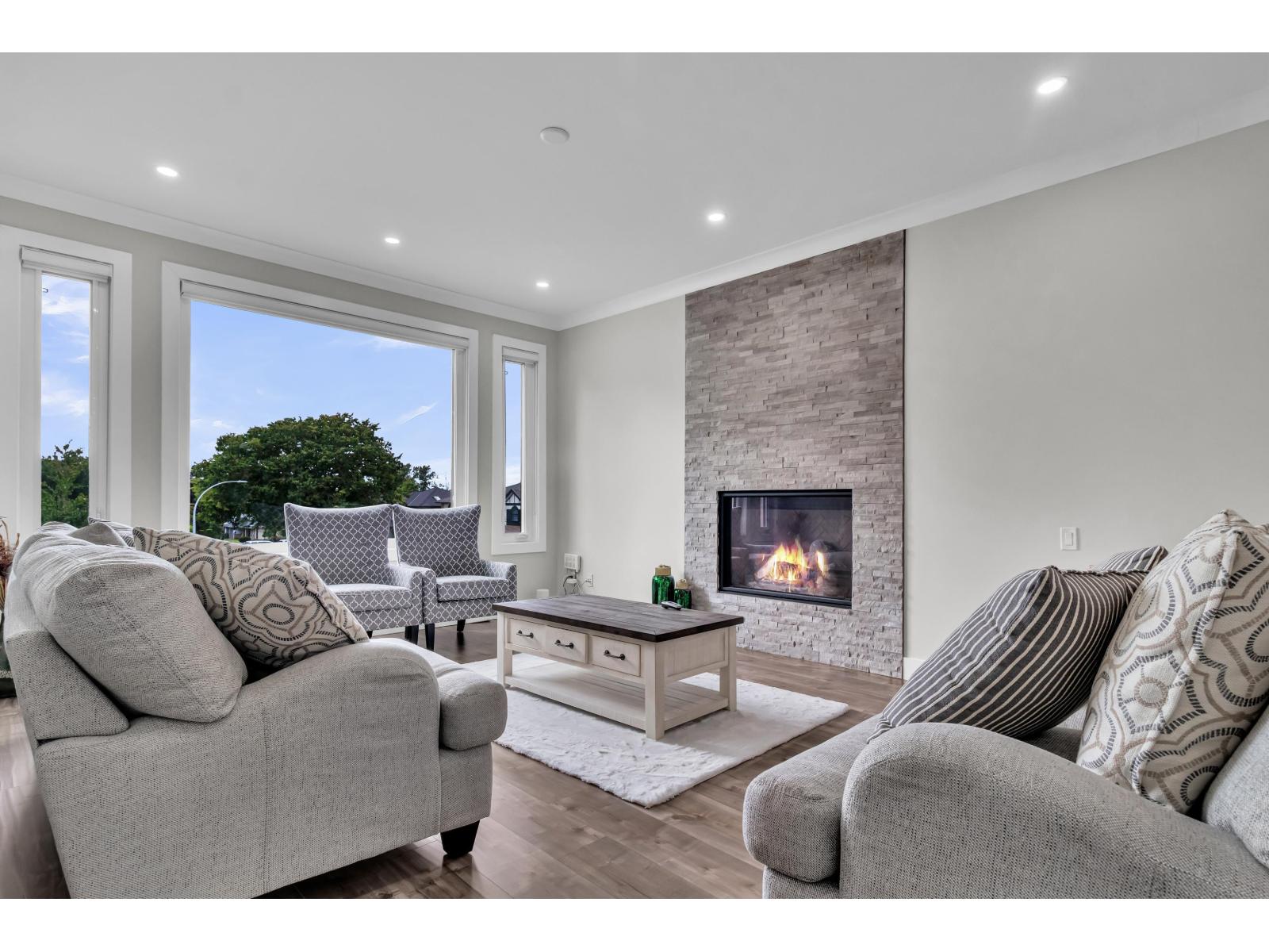 6748 123a Street, Surrey, British Columbia  V3W 0Z1 - Photo 5 - R3086287