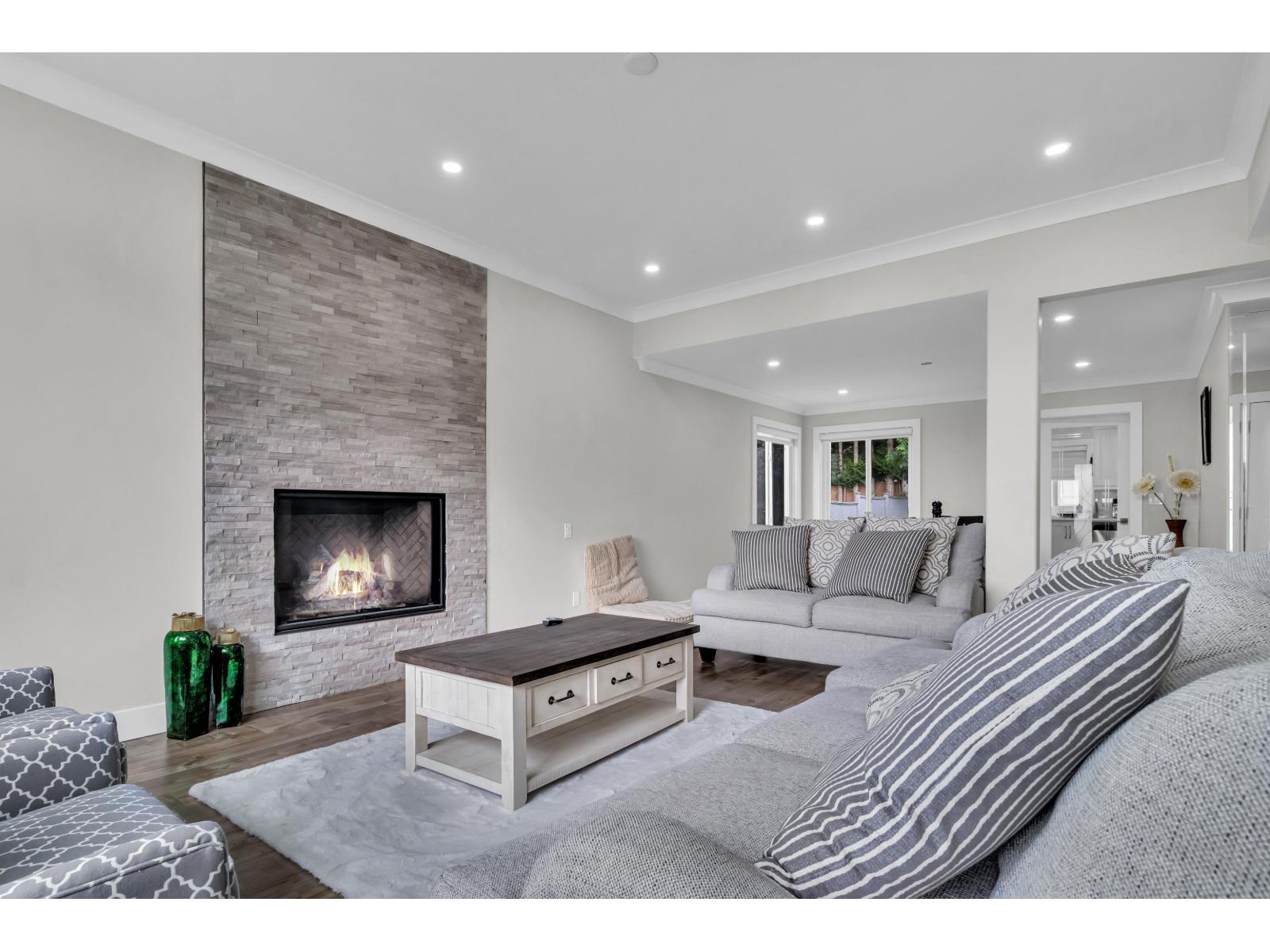 6748 123a Street, Surrey, British Columbia  V3W 0Z1 - Photo 6 - R3086287