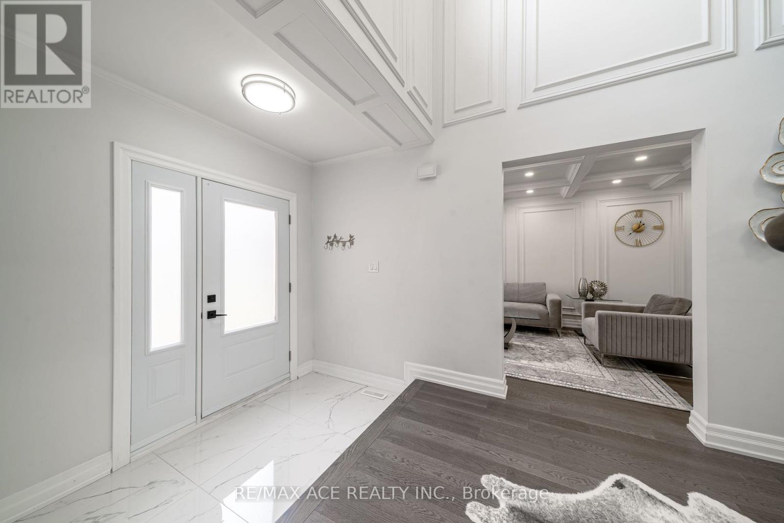 4 Broughton Court, Whitby, Ontario  L1N 6Y8 - Photo 5 - E12755412