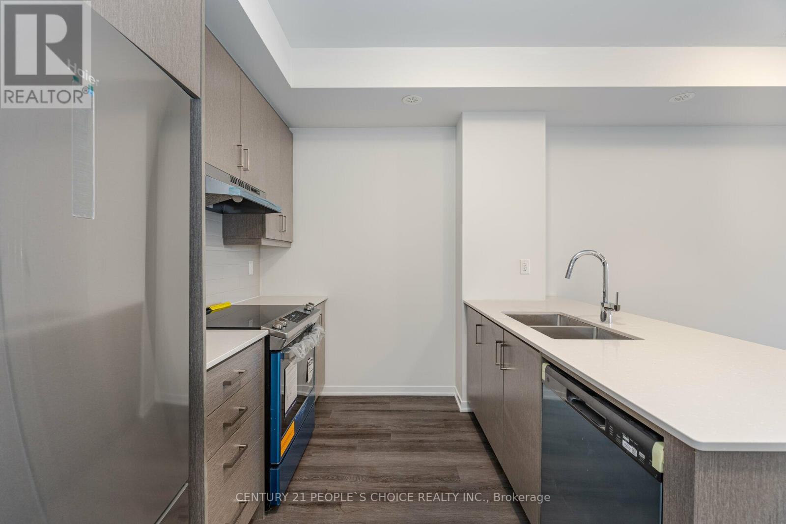 Th 263 - 150 Honeycrisp Crescent, Vaughan, Ontario  L4K 0N7 - Photo 6 - N12652494