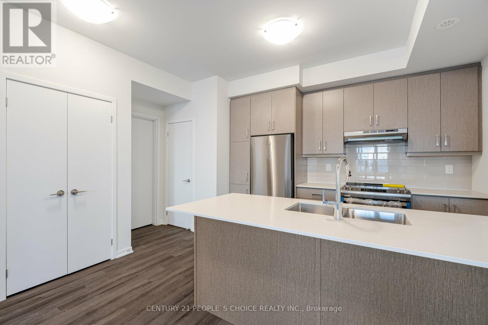 Th 263 - 150 Honeycrisp Crescent, Vaughan, Ontario  L4K 0N7 - Photo 8 - N12652494