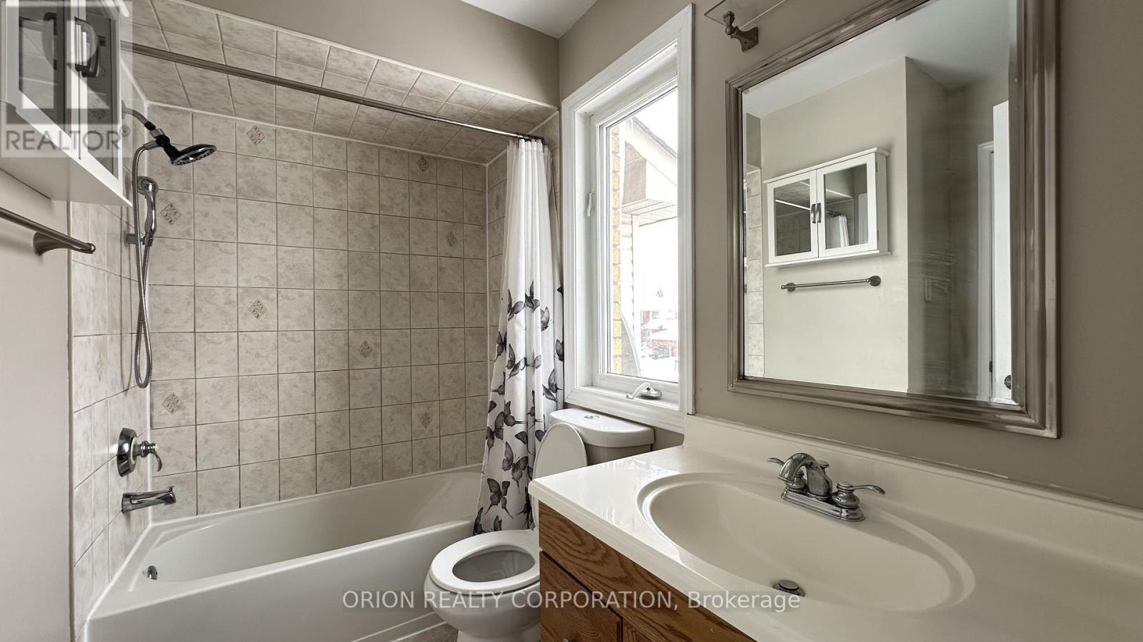 1264 Coleman Court, Innisfil, Ontario  L9S 1X4 - Photo 12 - N12755348