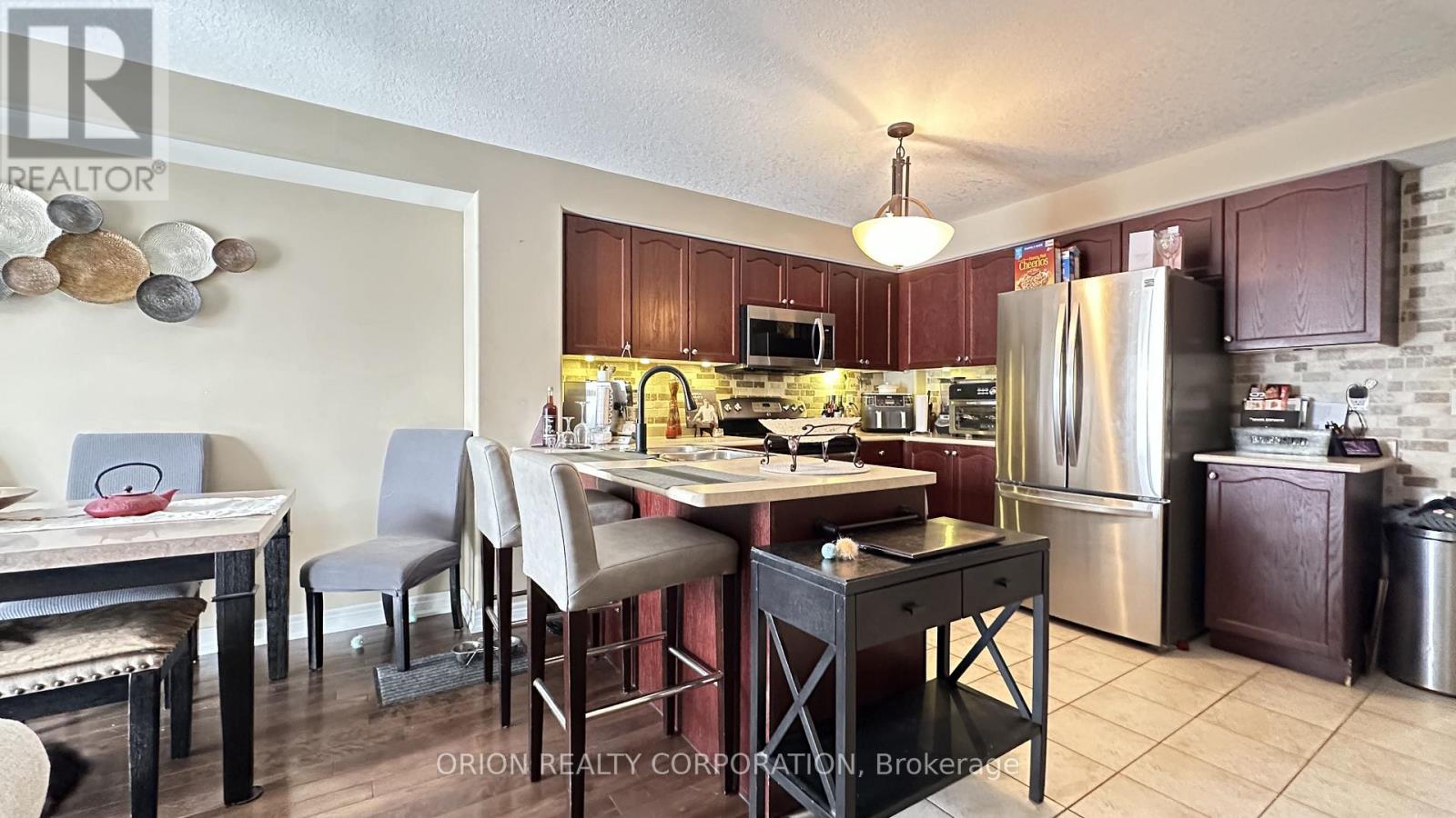 1786 Lamstone Street, Innisfil, Ontario  L9S 5A1 - Photo 7 - N12755400